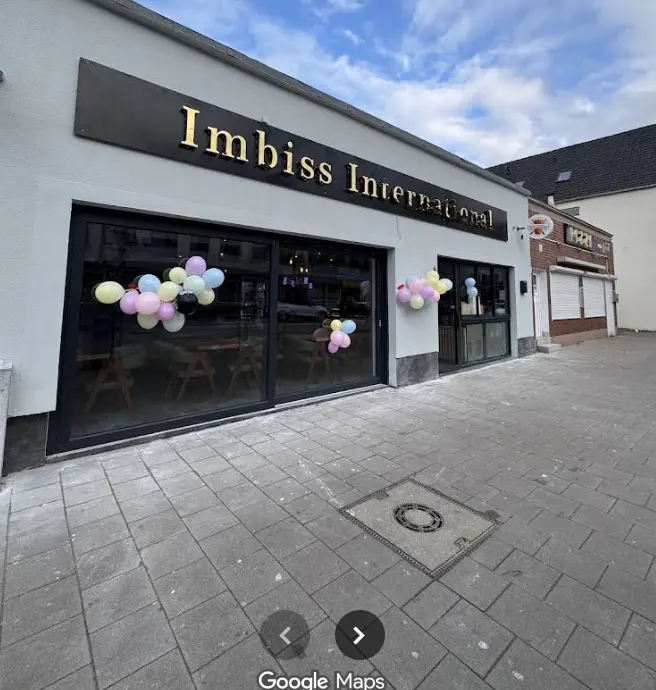Außenansicht von Imbiss International in der Rickmersstraße bei Tag